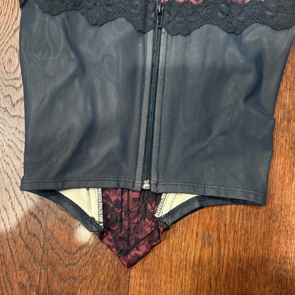 LE CHATEAU VINTAGE WOMEN’S FLORAL SATIN CORSET TOP, SIZE SMALL, BLACK - Picture 8 of 13